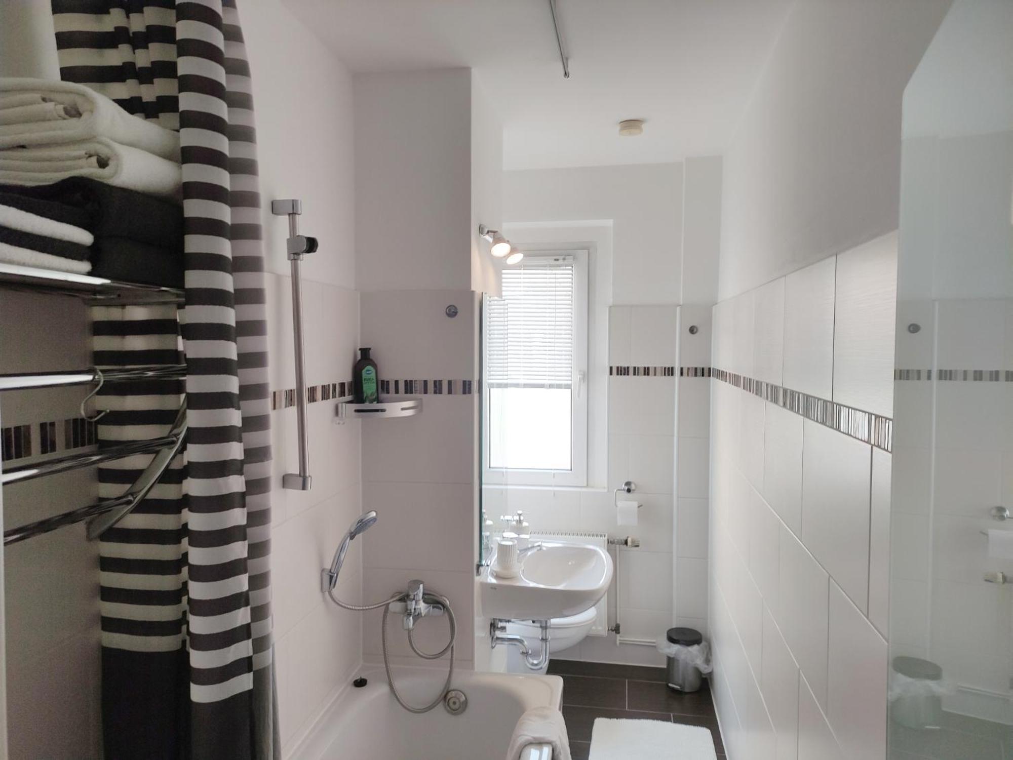 Apartment L - Comfort ไลป์ซิก ภายนอก รูปภาพ